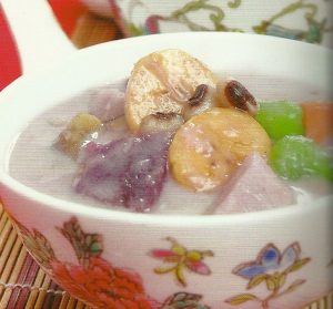 摩摩喳喳 （Bubur Cha Cha)